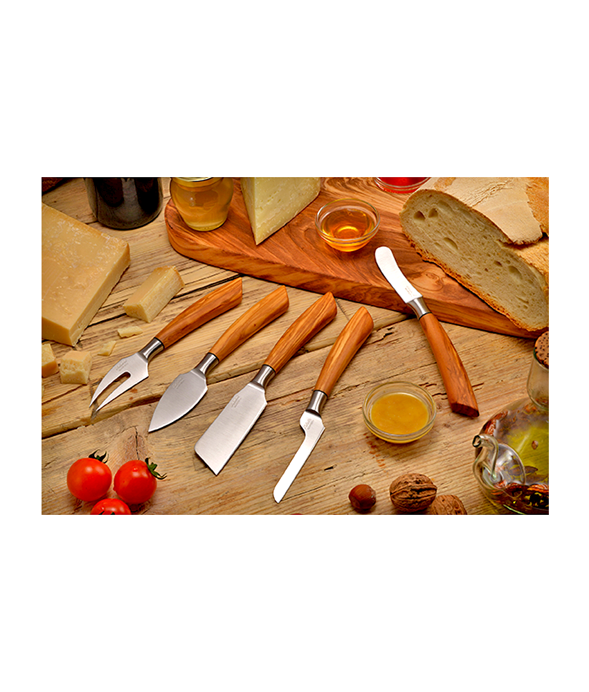 Saladini_Kaesemesserset_auf-Tisch